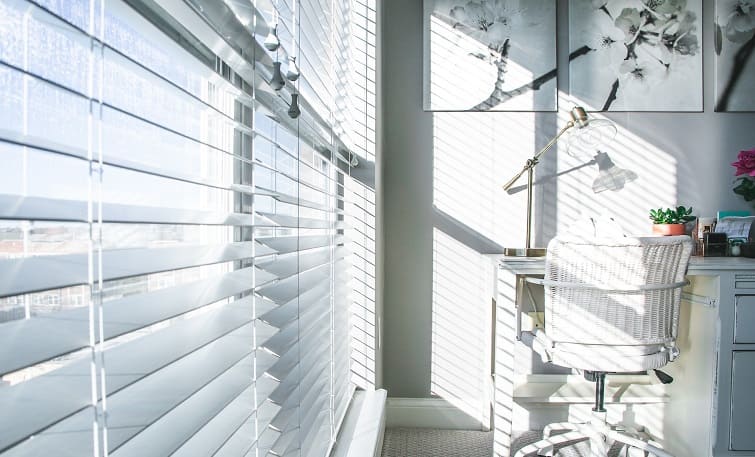 ▷ CORTINAS O ESTORES. ¿QUE ELEGIR PARA ACERTAR?